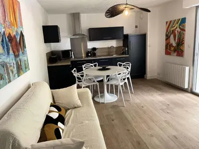 Cuisine ou kitchenette dans l'établissement Résidence Le Deauville - Pornichet - Appartement proche Hippodrome MAE-2291