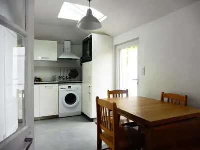 Cuisine ou kitchenette dans l'établissement Résidence Lam-63-saint Marc Sur Mer - SAINT MARC SUR MER Petite maison 4 personnes MAE-6011