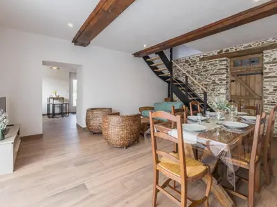 Coin salon dans l'établissement Gîte au calme avec terrasse, proche Nantes - FR-1-306-1301