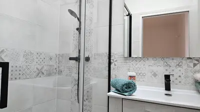 Salle de bains dans l'établissement Le gîte de Billie Centre le Fuilet