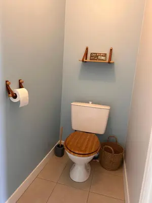 Salle de bains dans l'établissement Maison de Famille La Bernerie