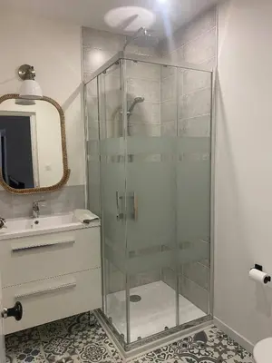 Salle de bains dans l'établissement Le dortoir de Marie
