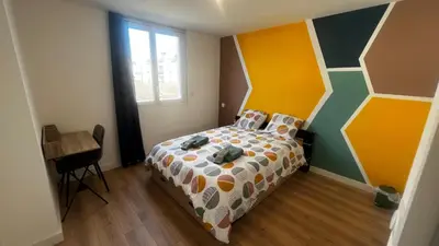 Un ou plusieurs lits dans un hébergement de l'établissement Appartement Hyper-Centre 3 Chambres 3 Salles de Bain Parking