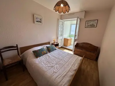 Un ou plusieurs lits dans un hébergement de l'établissement Appartement lumineux 2 pièces, proche plage, parking inclus - FR-1-224C-339