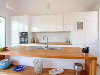 Cuisine ou kitchenette dans l'établissement Holiday Home Le Paradou by Interhome