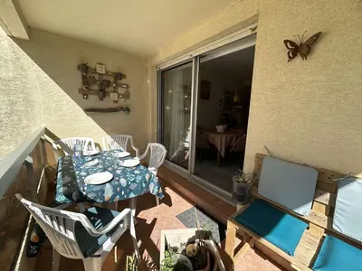 Coin salon dans l'établissement Appartement lumineux 4 couchages, balcon, parking - Saint-Jean-de-Monts - FR-1-224C-344