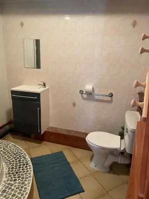 Salle de bains dans l'établissement Grange