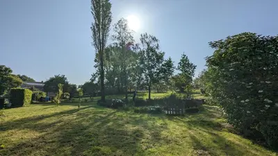 Jardin de l'établissement Chambre dans un cadre bucolique avec petit-déjeuner