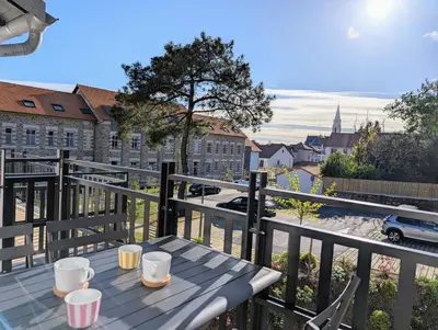 Balcon ou terrasse dans l'établissement Appartement lumineux avec balcon & aperçu mer
