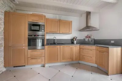Cuisine ou kitchenette dans l'établissement Villa pour 7 adultes, 1 enfant, a 400m de la mer