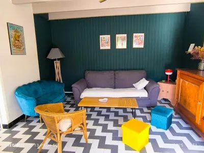 Coin salon dans l'établissement Le Gîte du Cerisier - 8 personnes - 20mn du Parc