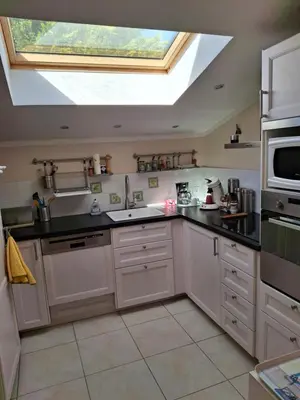 Cuisine ou kitchenette dans l'établissement Ker Ode