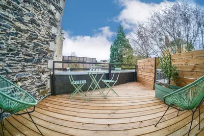 Balcon ou terrasse dans l'établissement Joli studio avec terrasse - proche château - 2 personnes