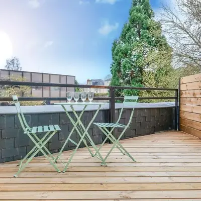 Joli studio avec terrasse - proche château - 2 personnes