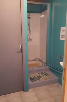 Salle de bains dans l'établissement Gîte à la campagne proche du littoral