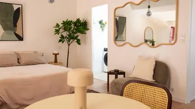 Un ou plusieurs lits dans un hébergement de l'établissement Le Mercœur, appartement calme en hypercentre