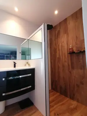 Salle de bains dans l'établissement Bienvenue chez nous