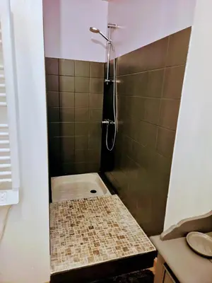 Salle de bains dans l'établissement Le Cellier gîte nature 6 pers les Herbiers