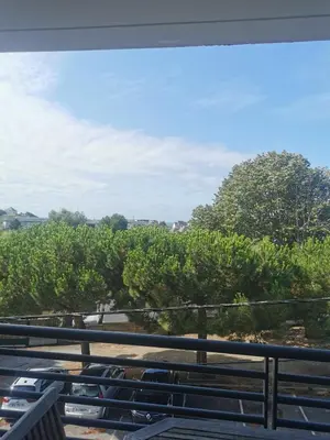 Plan de l'établissement 2 pièces lumineux, terrasse exposée sud, proche mer