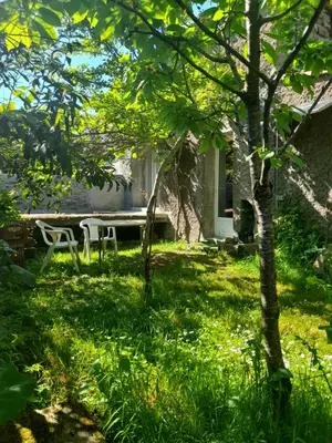 Jardin de l'établissement 9kms de clisson studio dans petite ferme bio