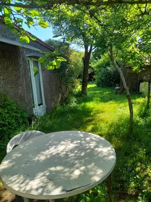 Jardin de l'établissement 9kms de clisson studio dans petite ferme bio