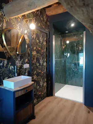 Salle de bains dans l'établissement l'Opale