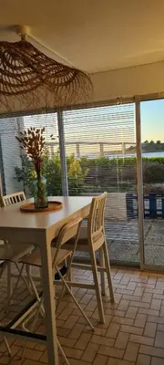Balcon ou terrasse dans l'établissement FROMENTINE - VUE MER - STUDIO 2 pers- PLAGE 20 m