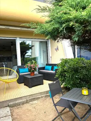 Jardin de l'établissement Studio cosy à 1mn de la mer, jardin et parking privé