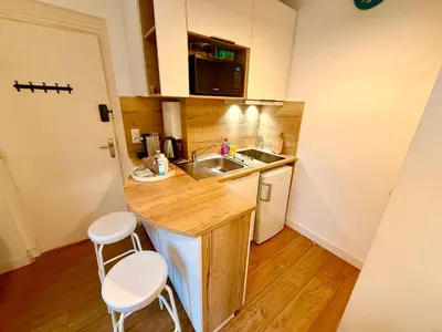 Cuisine ou kitchenette dans l'établissement Alizé Studio COSY dans résidence Privée avec Patio à proximité