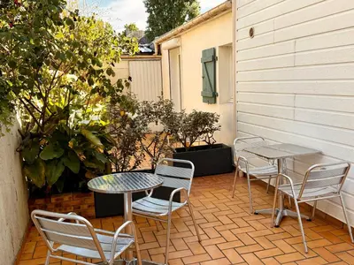 Balcon ou terrasse dans l'établissement Zéphyra Studio DELUXE dans résidence Privée avec Patio à proximité