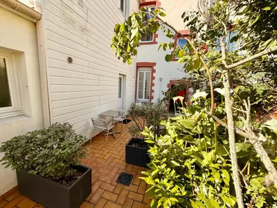 Jardin de l'établissement Zéphyra Studio DELUXE dans résidence Privée avec Patio à proximité