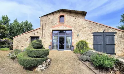 Jardin de l'établissement La Tournerie, Gîte 10 pers piscine près Puy du Fou