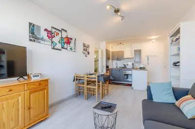 Cuisine ou kitchenette dans l'établissement Le Galées - 150m de la plage - Parking