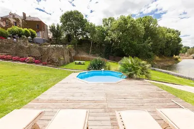 Jardin de l'établissement Waterfront family property