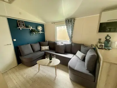 Coin salon dans l'établissement Clearedtochill Mobilhome 6P Camping Siblu Bois Dormant 4 étoiles