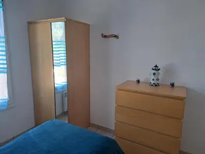 Un ou plusieurs lits dans un hébergement de l'établissement Maison charmante pour 6 personnes, résidence calme avec piscine privée - FR-1-323-578