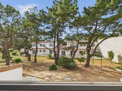 Jardin de l'établissement 200m de la mer - Appartement pour 4 avec balcon