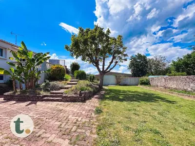 Jardin de l'établissement Tranquiloue - Maison Cosy à 15min du PuyduFou