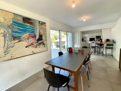 Plan de l'établissement Maison spacieuse 8 pers, près de la mer et forêt, avec WIFI - FR-1-323-574