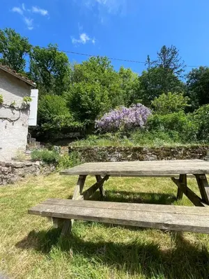 Jardin de l'établissement Le Logis de Bouchet
