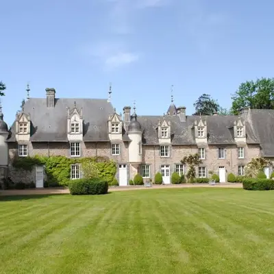 Château dans le calme de l'Anjou