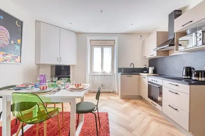 Cuisine ou kitchenette dans l'établissement Le Refuge Rétro - Hyper Centre & Douillet