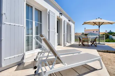 Terrasse ou espace extérieur de l'établissement 700 m de la plage - jardin - maison pour 6