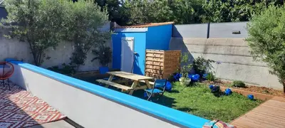 Jardin de l'établissement La Moustache Bleue