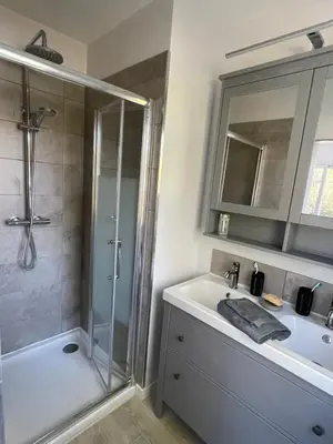 Salle de bains dans l'établissement Villa La Dune aux Loups