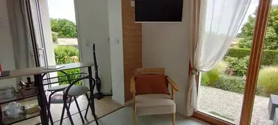 Balcon ou terrasse dans l'établissement Le Jardin des Nosières, Gîte proche du Puy du Fou