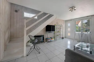 Télévision ou salle de divertissement dans l'établissement Vue mer, plage à 50m, Maison pour 4