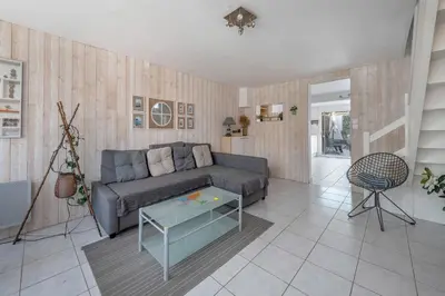 Coin salon dans l'établissement Vue mer, plage à 50m, Maison pour 4