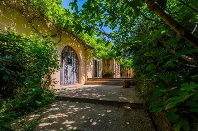 Jardin de l'établissement Villa de La Plume