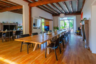 Restaurant ou autre lieu de restauration dans l'établissement Villa de La Plume